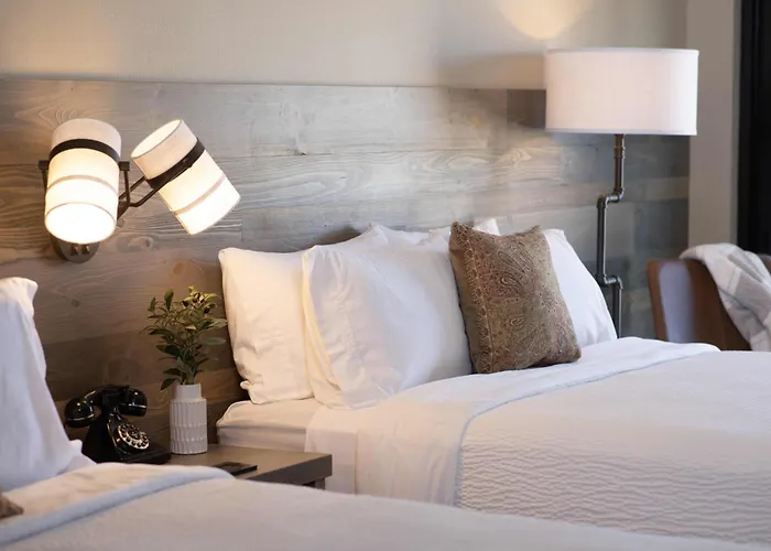 Clarion Hotel&Suites